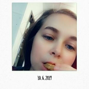 Meet your Posher, Gloria